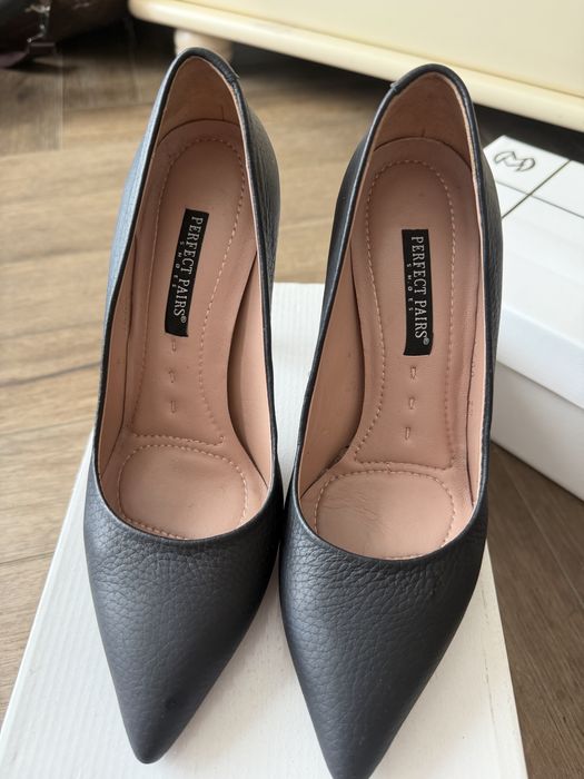 Продам лодочки марки perfect pairs