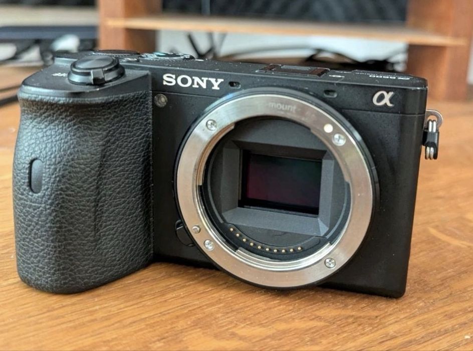 Aparat Foto/Video Sony a6000 + Kit lens 16-50mm