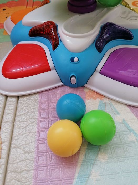 Бебешка играчка Little Tikes морска звезда със звук и светлина