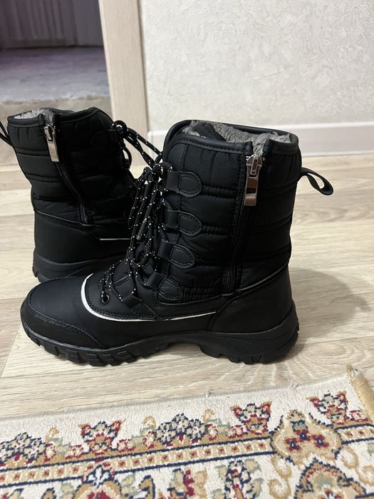 Продам зимние сапоги