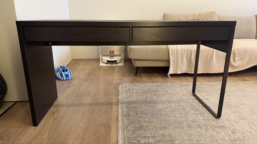 Продам стол МИККЕ ИКЕА