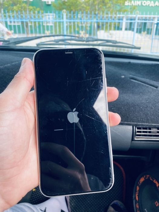 Айфон 11 док док