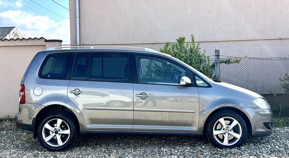 Touran  2.0 DSG  170CP