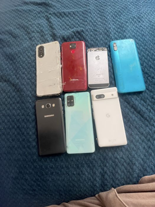 Vand telefoane bune si pentru piese