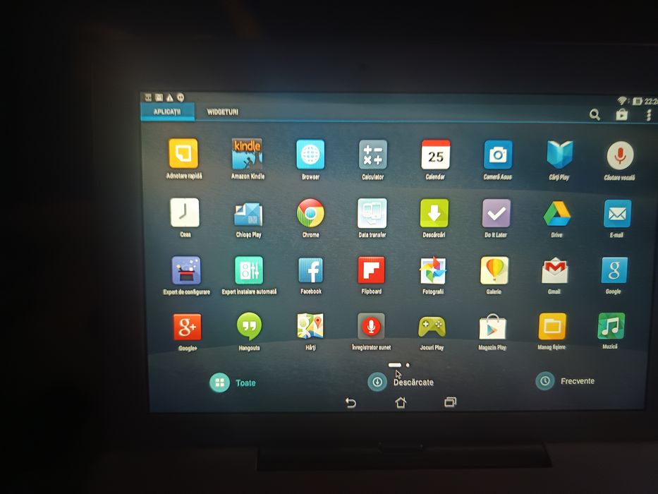 Tableta Asus cu tastatura