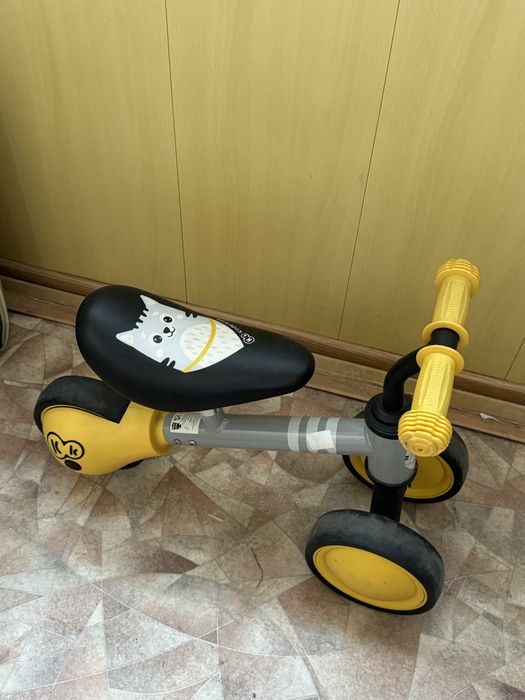 Продам беговел kinderkraft Minibi