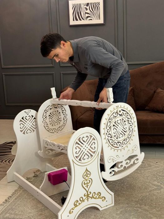 Бесик. Бесік. Бесік