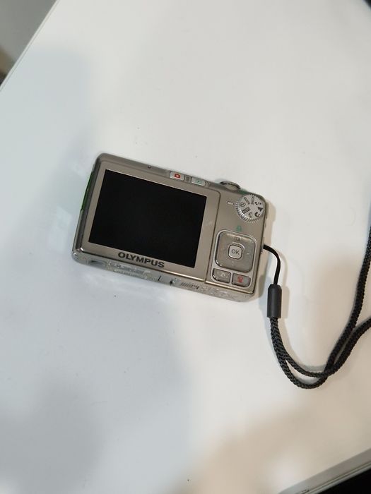 Aparat foto Olympus fara accesorii