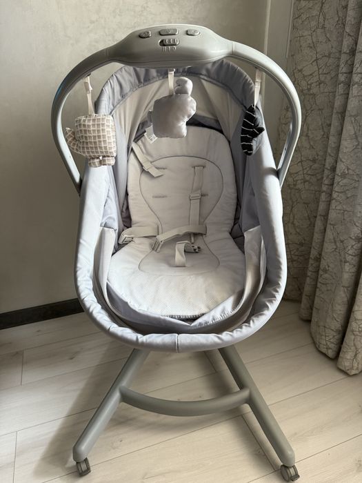 Продам (стульчик-люлька) chicco baby hug 4 B 1