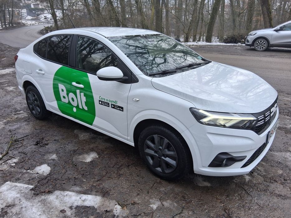 Dacia logan 2023 1.0 TCE , schimb cu toyota auris 1.8 hibrid  min 2016