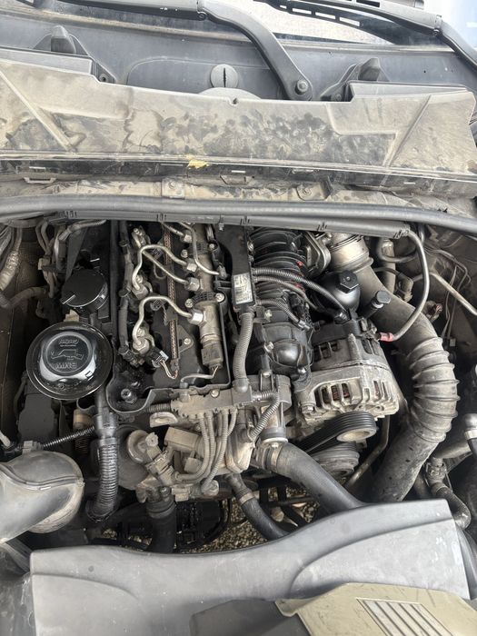 Dezmembrez bmw e90 320d automat