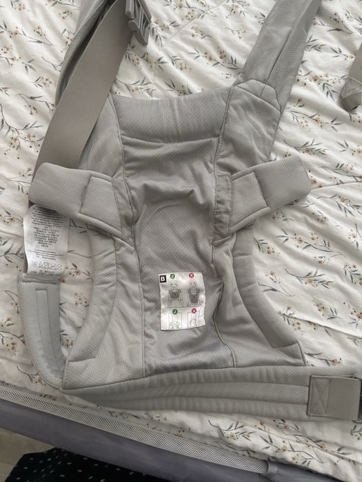 Ergobaby embrace