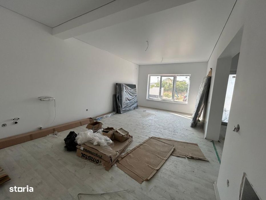 Casa plan parter, 300 MP teren, 90 MP, Damila