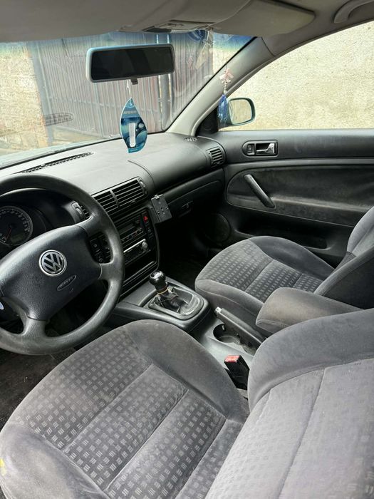 Proprietar vând Volkswagen passat 1.9 tdi fiscal pe loc