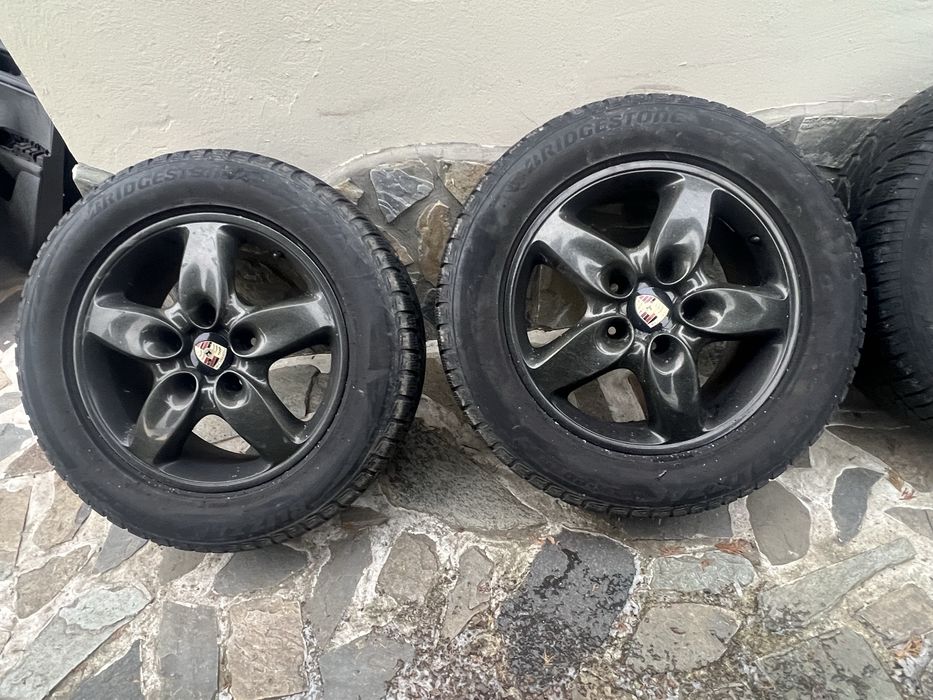 255/55R 18 Jante cu anvelope iarna 5* 130 18*
