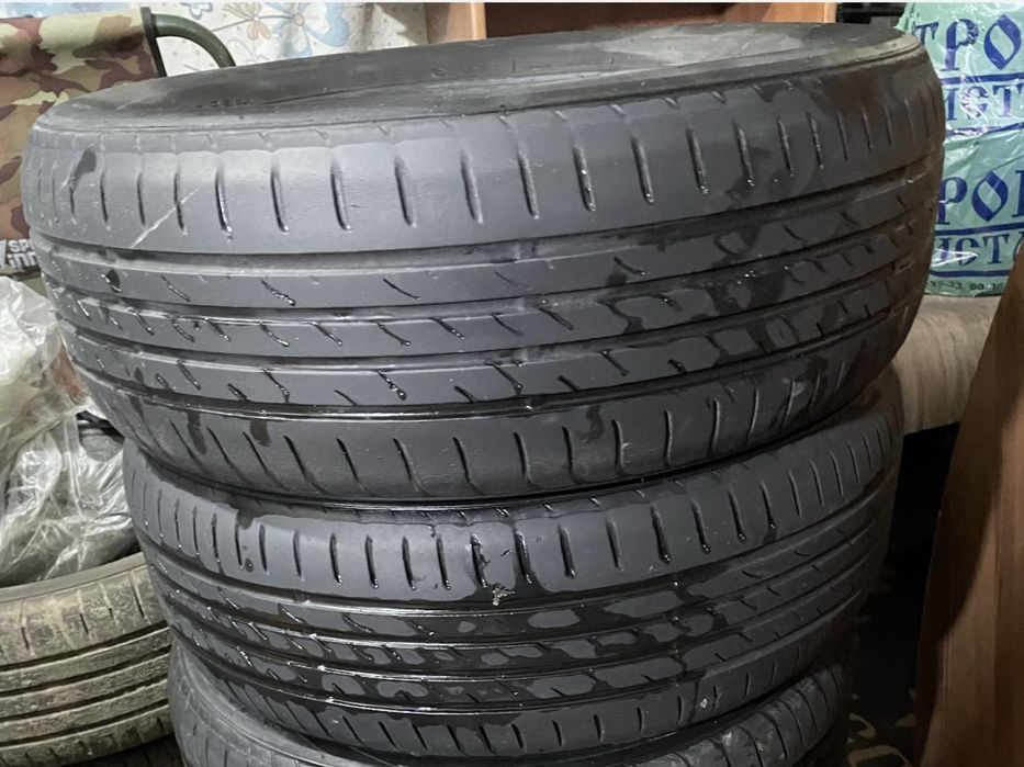 Продам шины 215/60R16