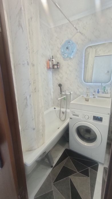 Продам квартиру 4 мкр