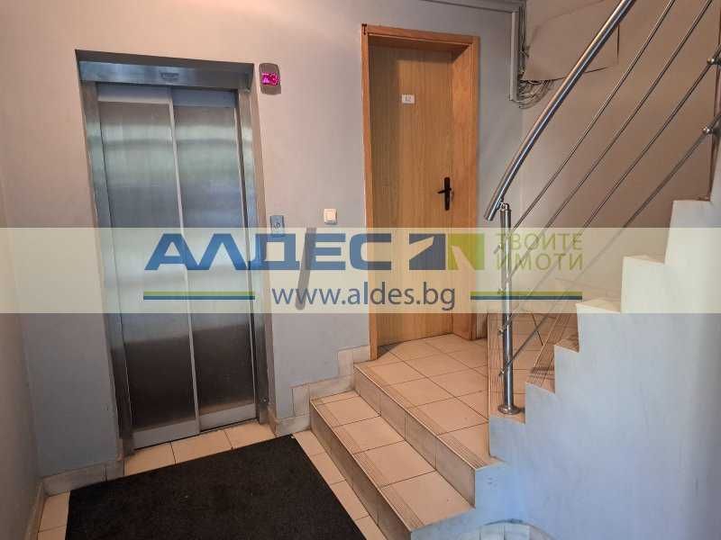 Продава се Тристаен апартамент в София, Център - 75 кв.м за 3747 €/кв.м - Снимка #14