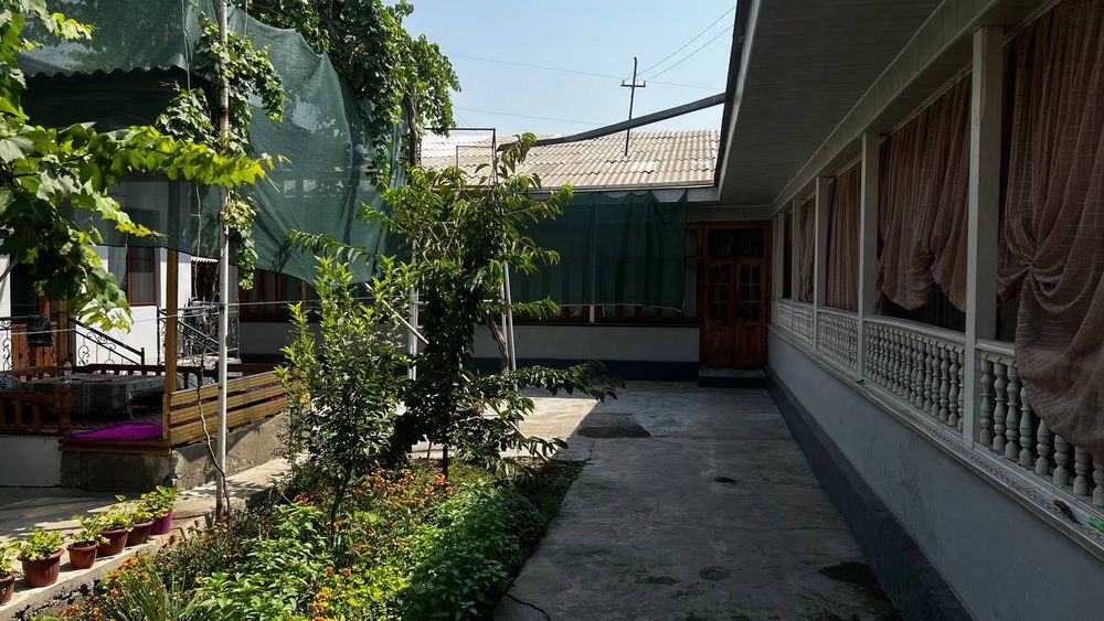 Срочно уй сотилади