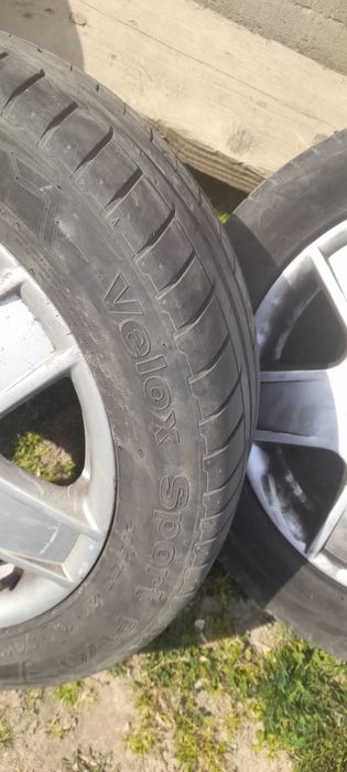 Jenti aluminiu cu cauciucuri de vara