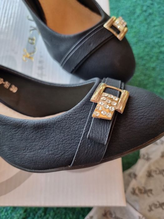 НОВИ обувки от 36 до 41 размер-  300 броя