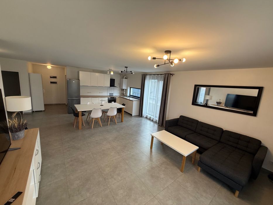 Apartament de închiriat 3 camere