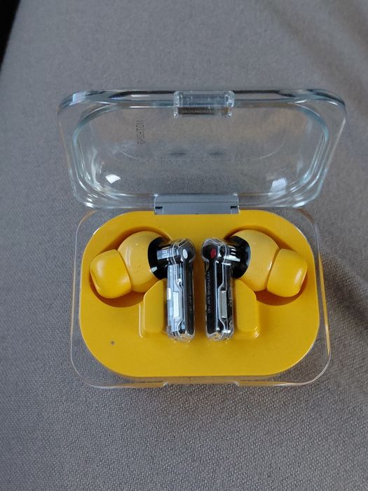 Продам наушники Nothing Ear