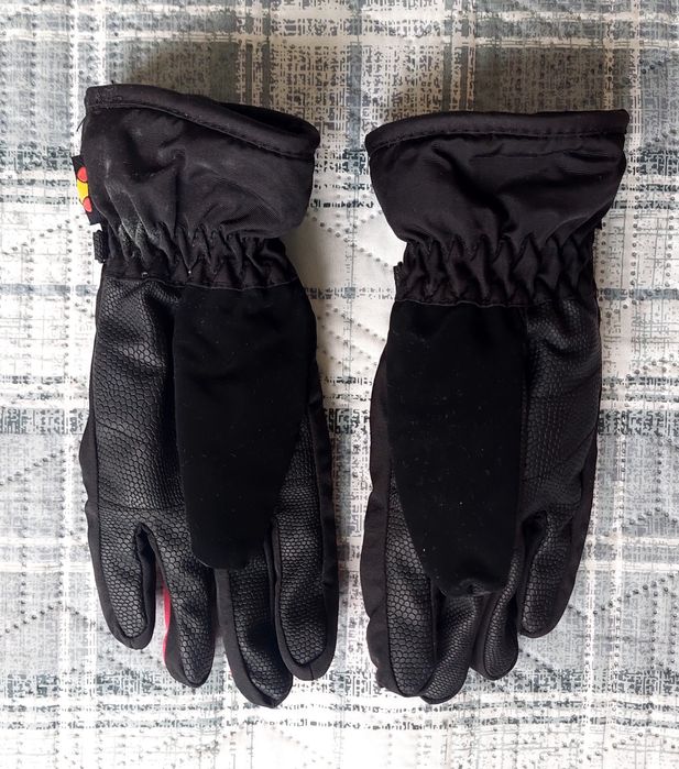 Ръкавици и чорапи