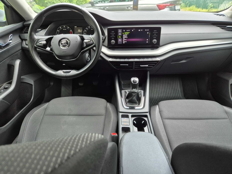 De vanzare Skoda Octavia 1.0 benzina 116 cp, an 2022