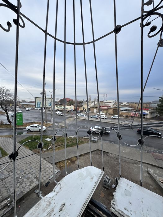 Сдается квартира по очень удобной локации в г. Янгиюль