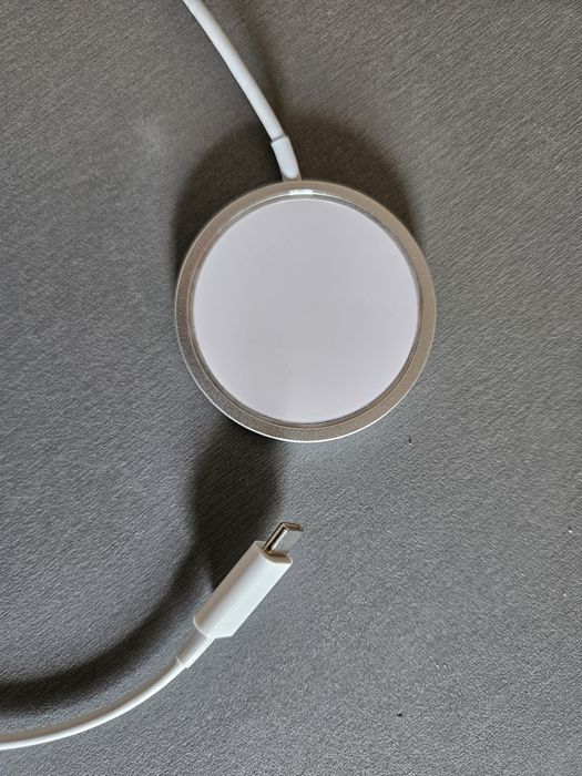 Безжично зарядно usb-c