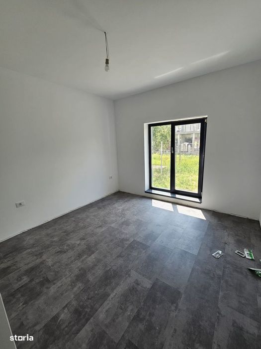 Casa noua,la cheie, cu utilități.