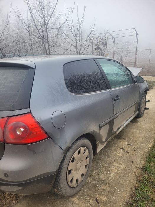 Golf 5  benzina ,GPL 1,4 avariat