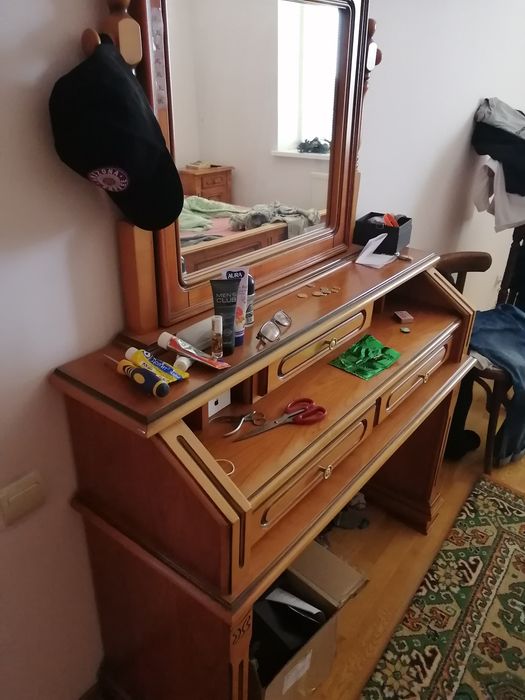 Спальный гарнитур