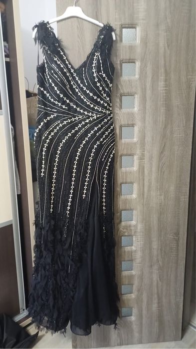 Rochie cu pietre pretioase