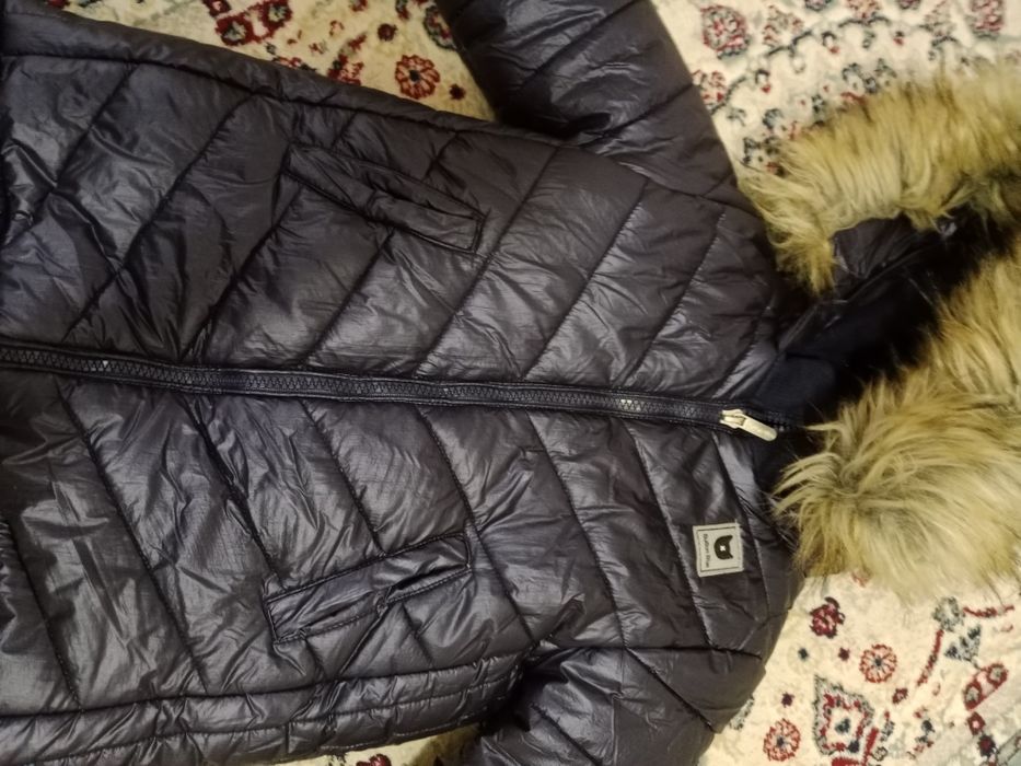 Продам зимнюю куртку для девочкк 98 см