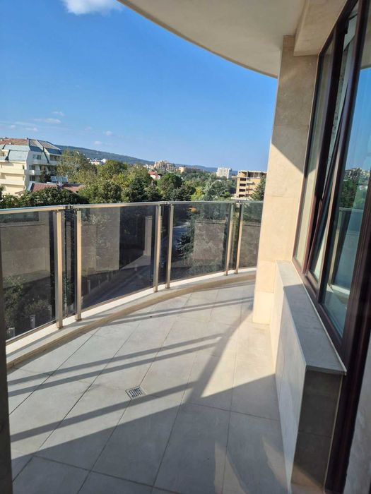 Продава се Тристаен апартамент в Варна, Възраждане 1 - 105 кв.м за 2085 €/кв.м - Снимка #9