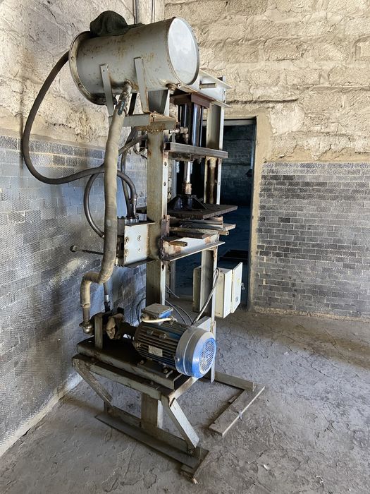 Пресс гидравлический