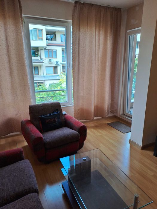 Дава се под наем Двустаен апартамент в София, Зона Б-18 - 75 кв.м за 561 € - Снимка #1