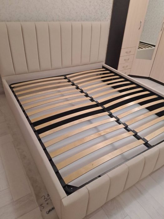 Продам двухспальную кровать!