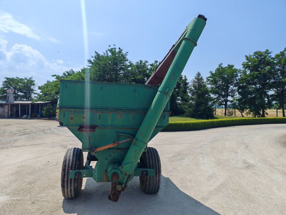 Ремарке 5 тонно с шнек