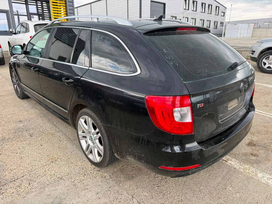 Dezmembrez Skoda superb 2 break Negru - lf9r 2012 2.0 tdi CFGB cutie DSG NJJ
