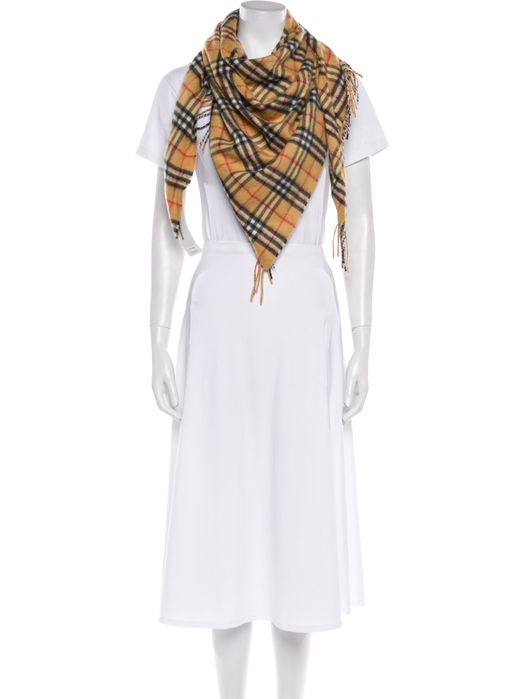 Burberry шал дамски