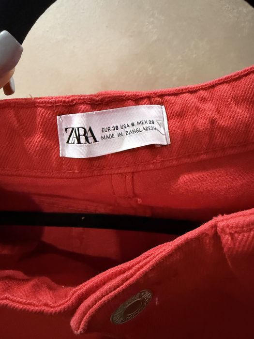 Чисто нови дънки Zara