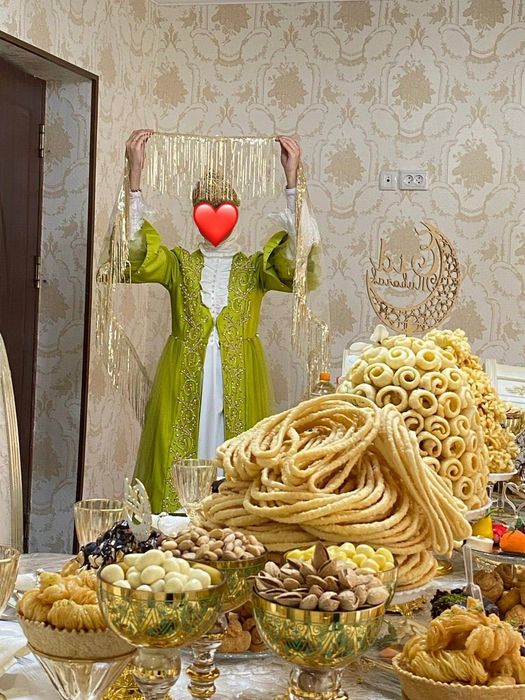 Ансамбль фисташкового цвета