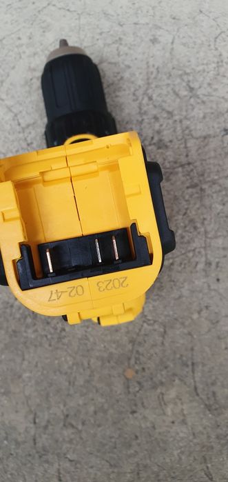 Auto filetanta dewalt 12V.