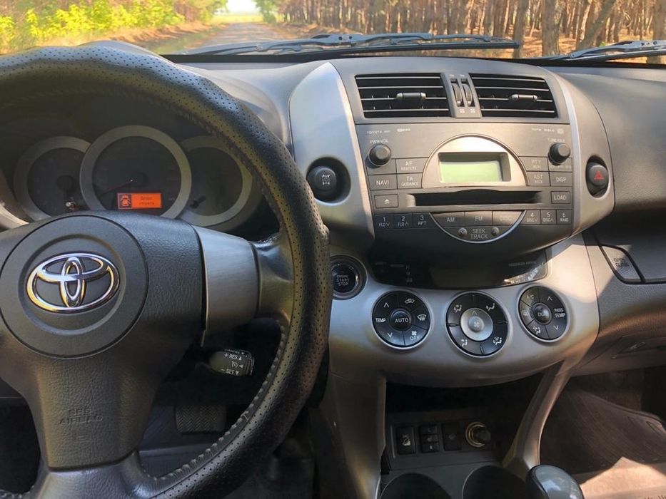 Тойота Рав4 2007 года