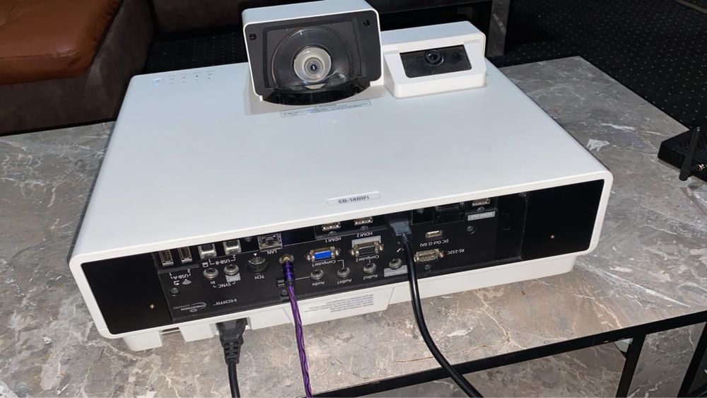 Мультимедийный проектор Epson EB-1481Fi