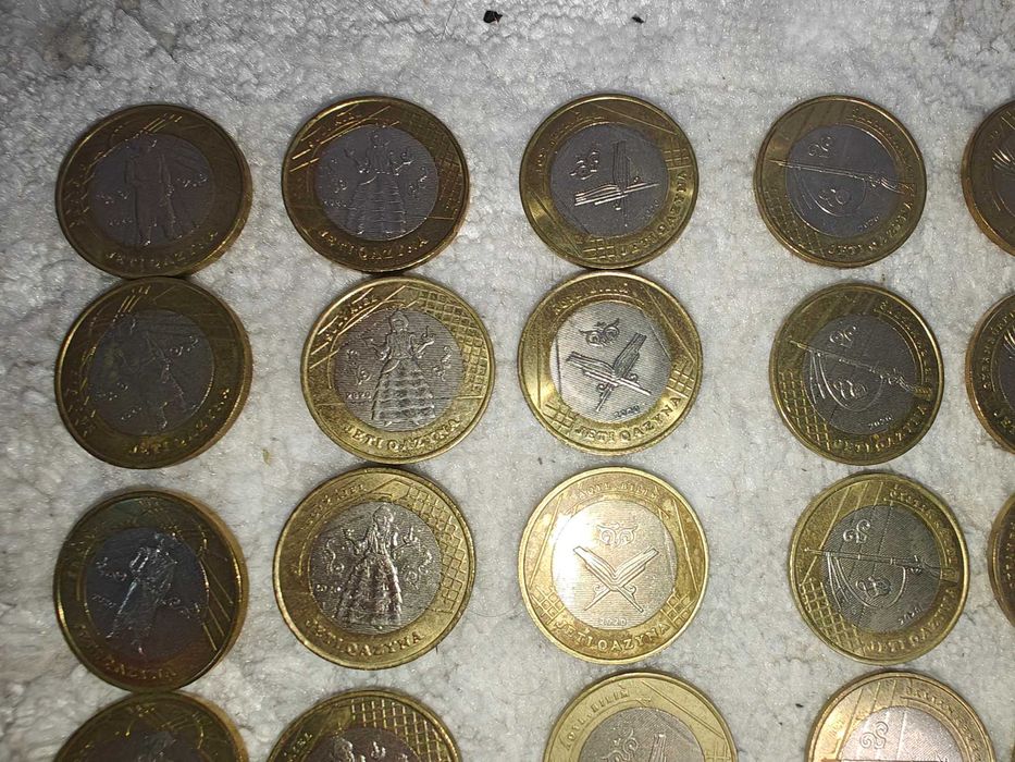 Монеты  разные ,