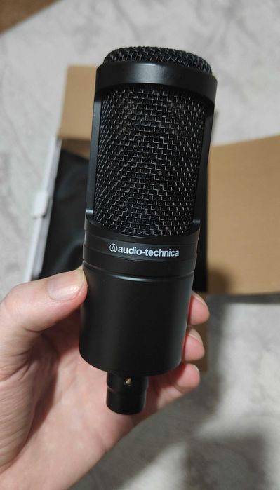 Продам микрофон Audio-Technica AT2020